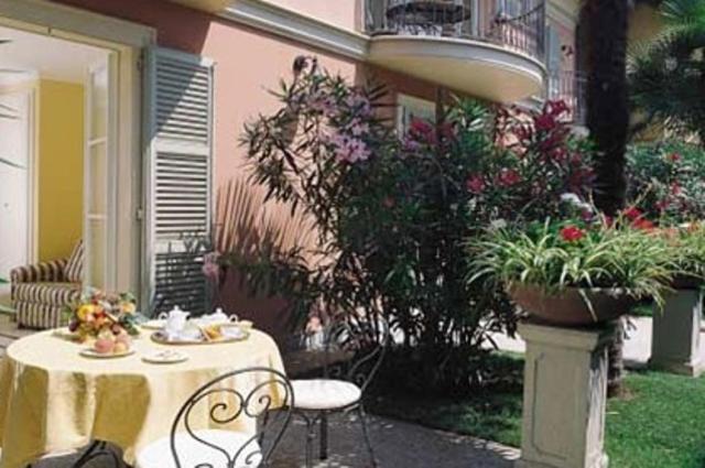 Hotel Villa Delle Palme Cannobio Buitenkant foto