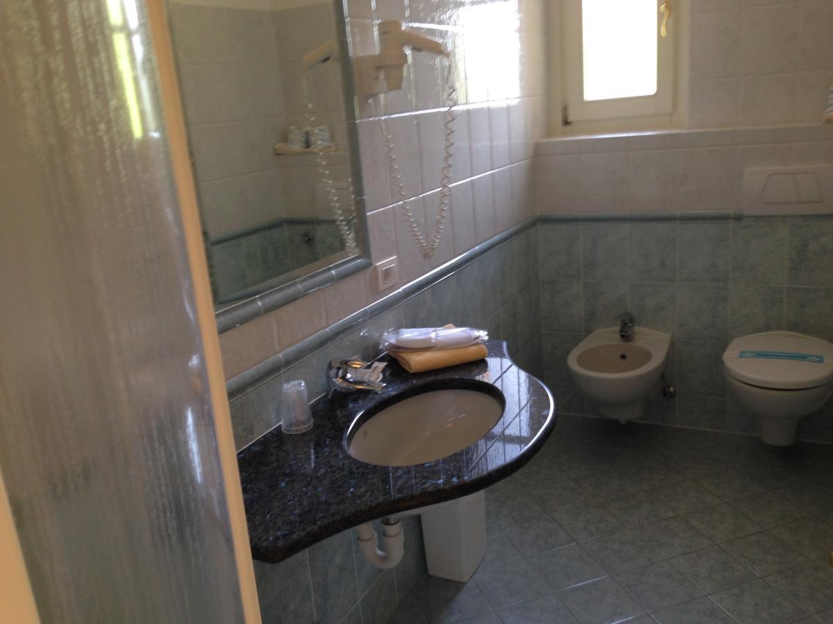 Hotel Villa Delle Palme Cannobio Buitenkant foto